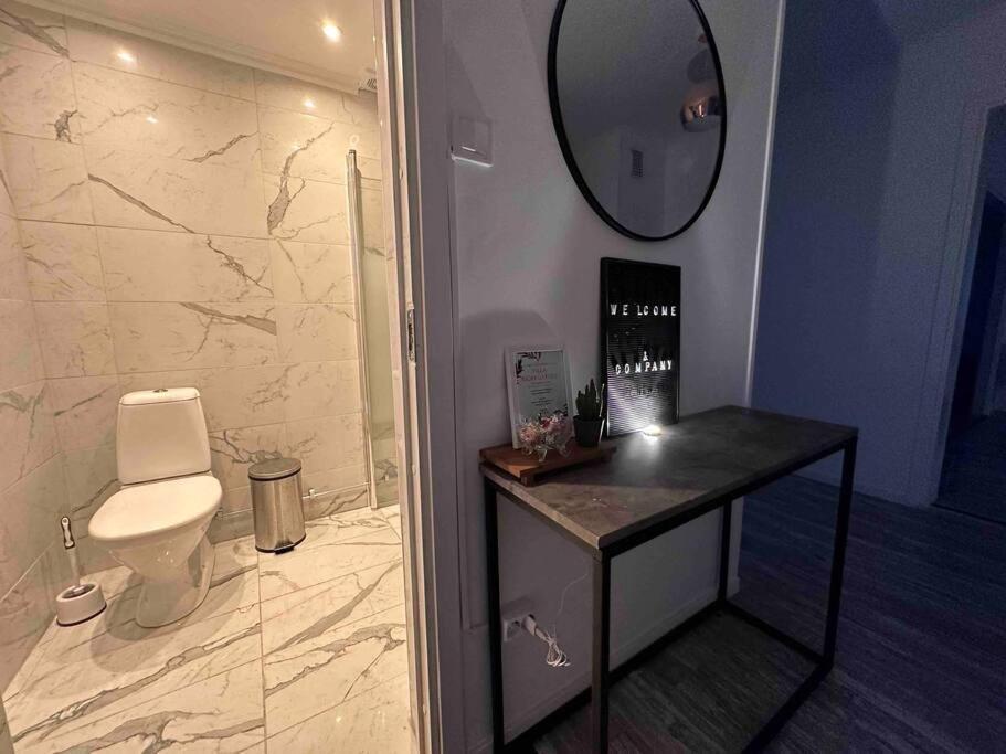 Modernt & Rymligt Sommarhus Pa Landet- Bubbelpool Villa Eskilstuna Exteriör bild